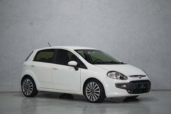 FIAT PUNTO 1.6 ESSENCE 16V FLEX 4P MANUAL